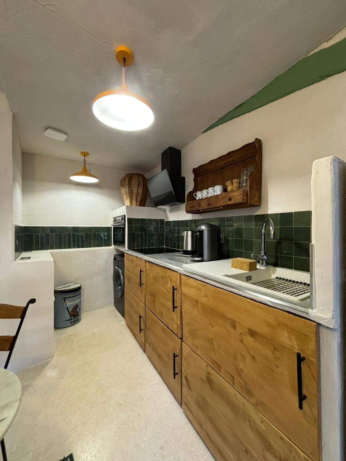 Apartment Lumineux Intra-muros Au Calme Avignon