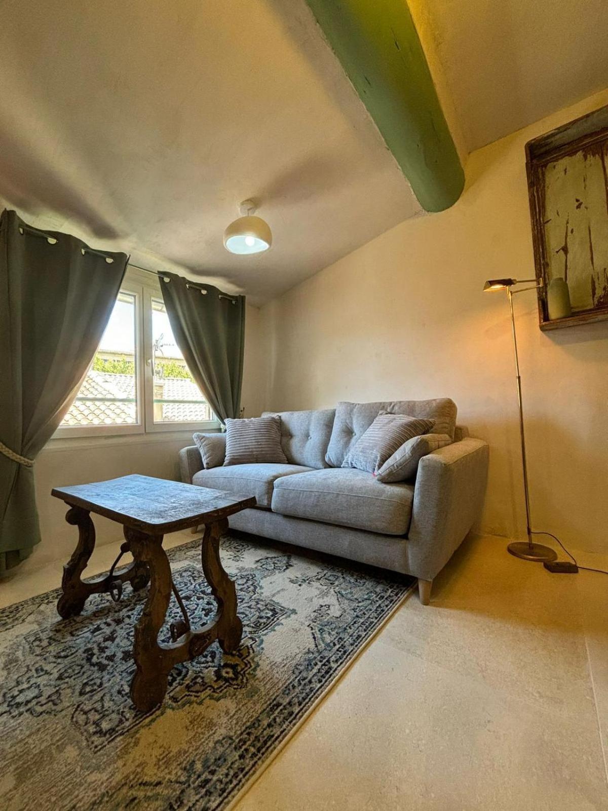 Appartement Lumineux Intra-muros Au Calme *